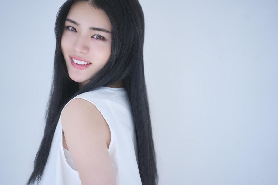 井手上 漠、ジェンダーの境界線を軽やかに超える“自己表現”としてのファッション | fashion tech news